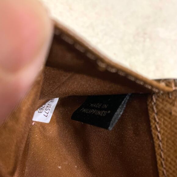 COACH Khaki/Acorn Coated Canvas Trifold Signature Wallet w/Lanyard F53763 - Picture 8 of 16